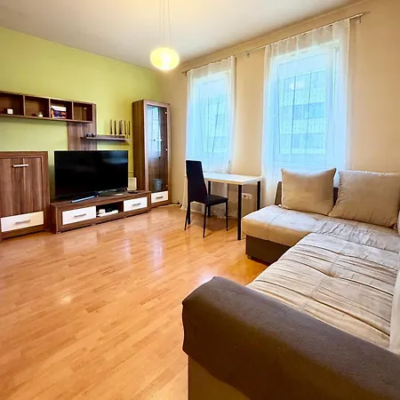 Apartamento Aurora - 2 Bedroom With Terrace In