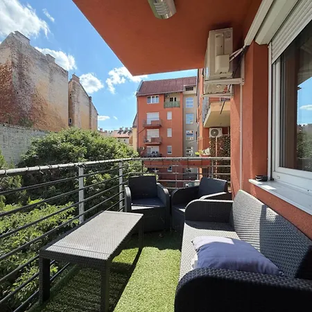 Aurora - 2 Bedroom With Terrace In شقة *